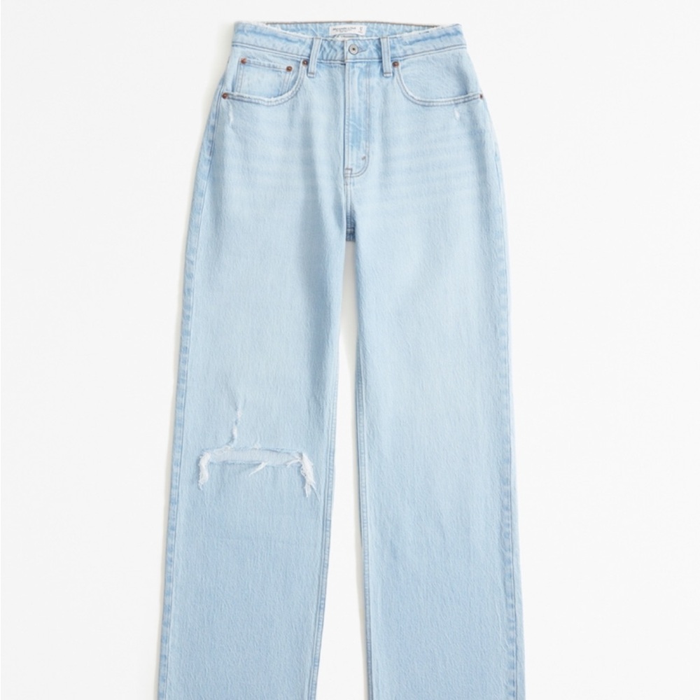 Abercrombie 90’s Relaxed Jean High Rise (curve love) - light denim destroyed